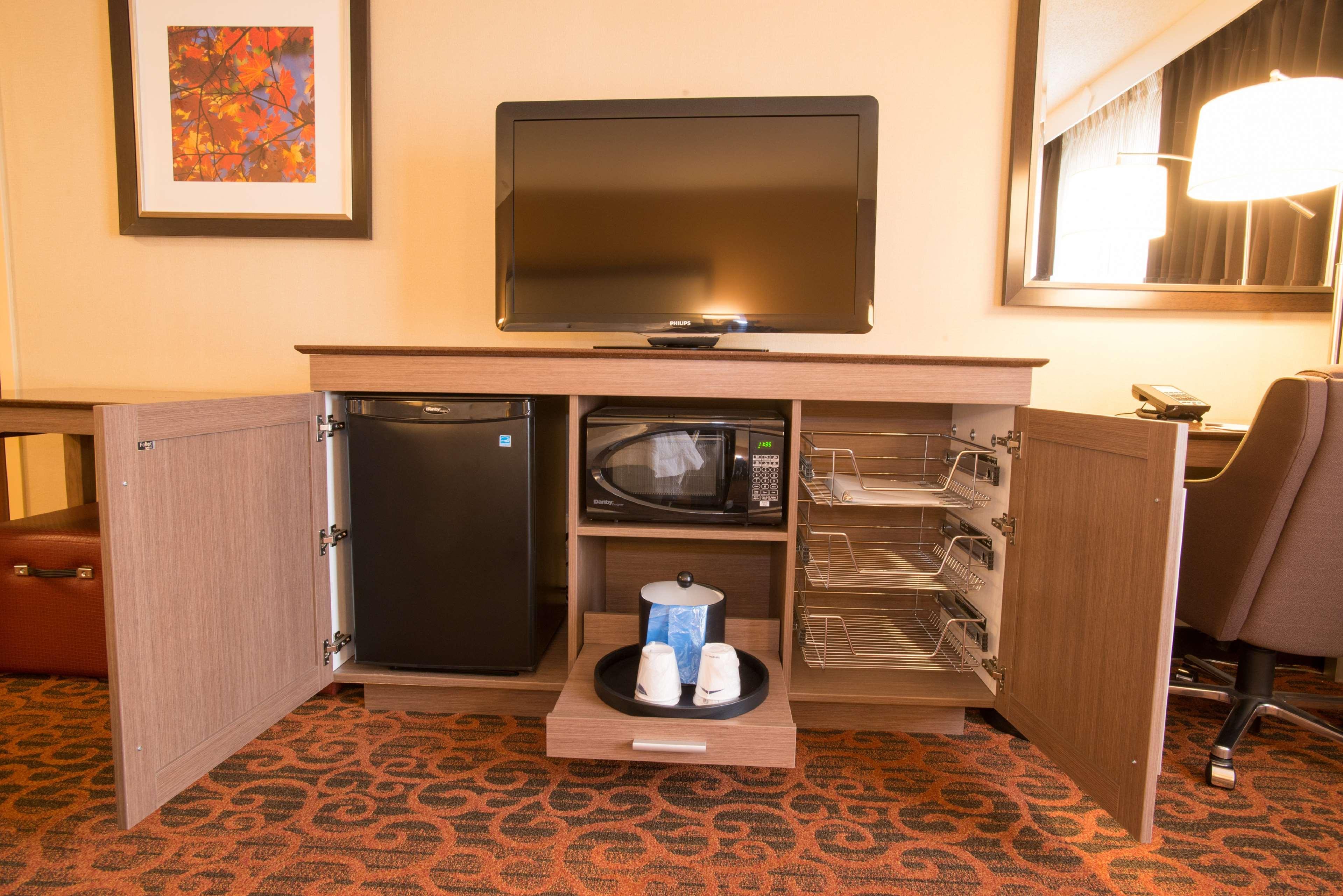 Hampton Inn Toronto-Mississauga West ภายนอก รูปภาพ