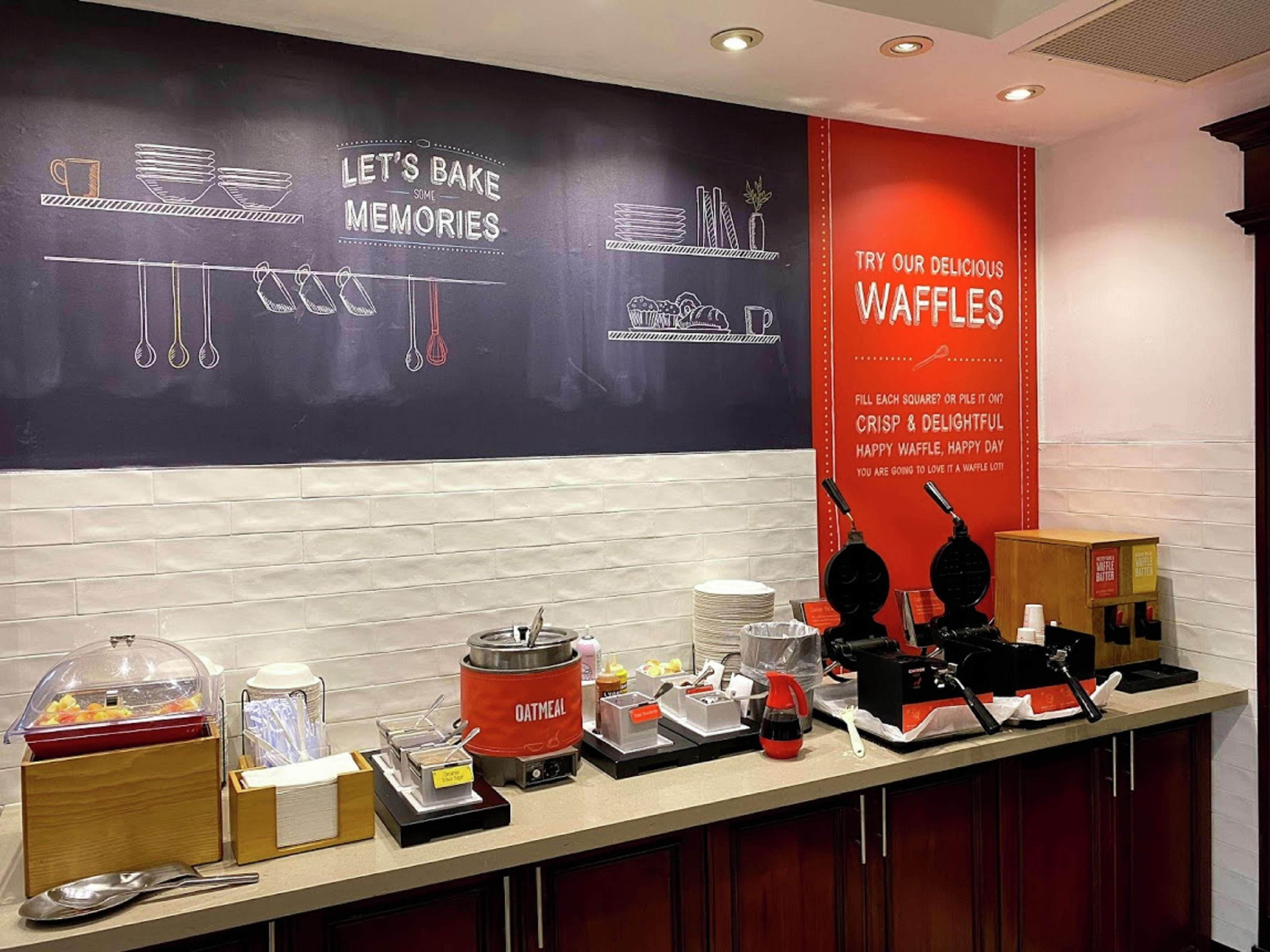 Hampton Inn Toronto-Mississauga West ภายนอก รูปภาพ