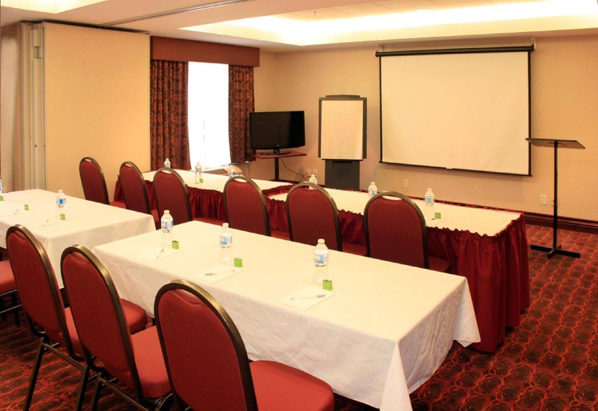 Hampton Inn Toronto-Mississauga West ธุรกิจ รูปภาพ
